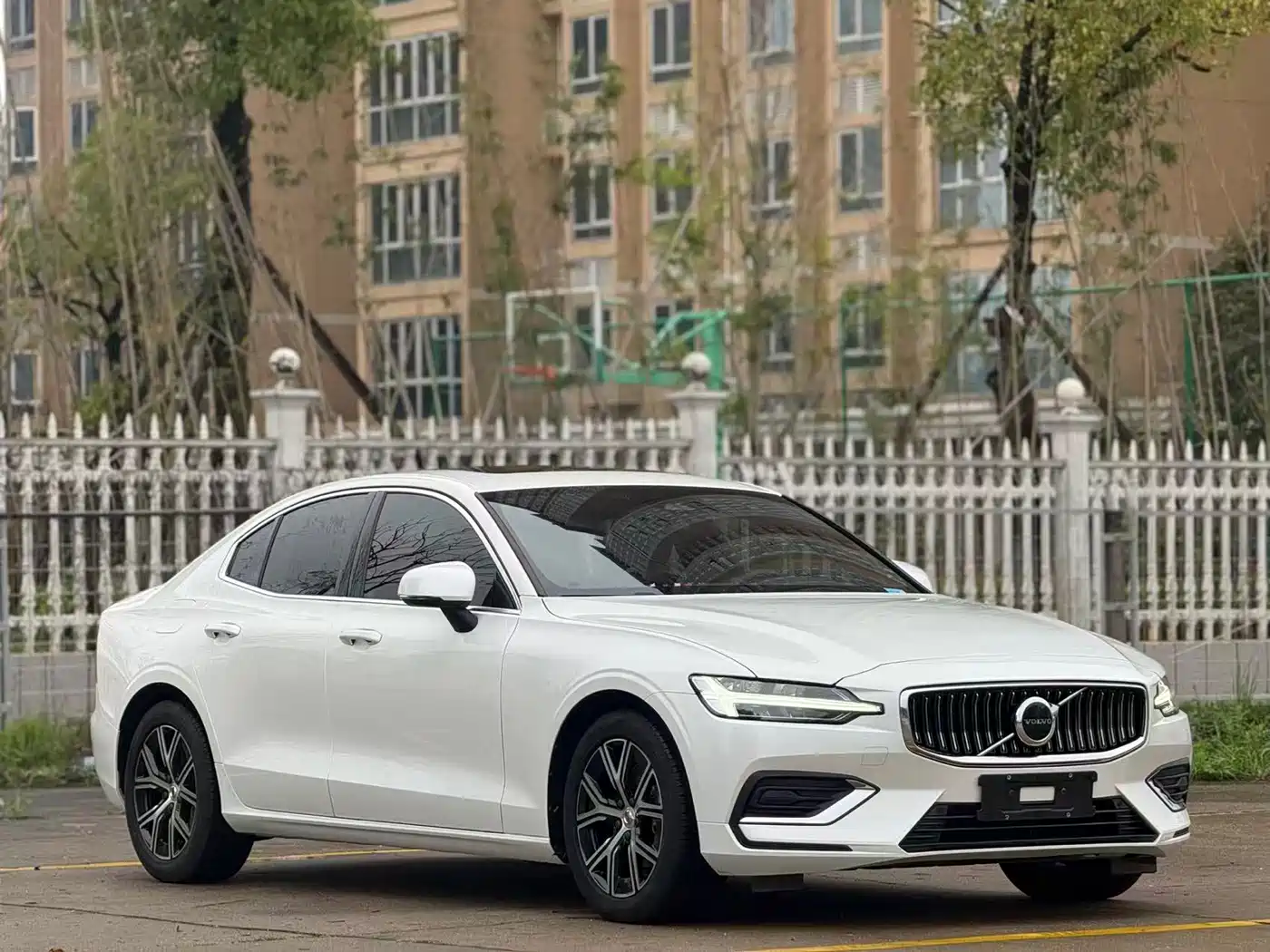 Volvo S60 2024 2024 B4 Elegance Luxury Edition
