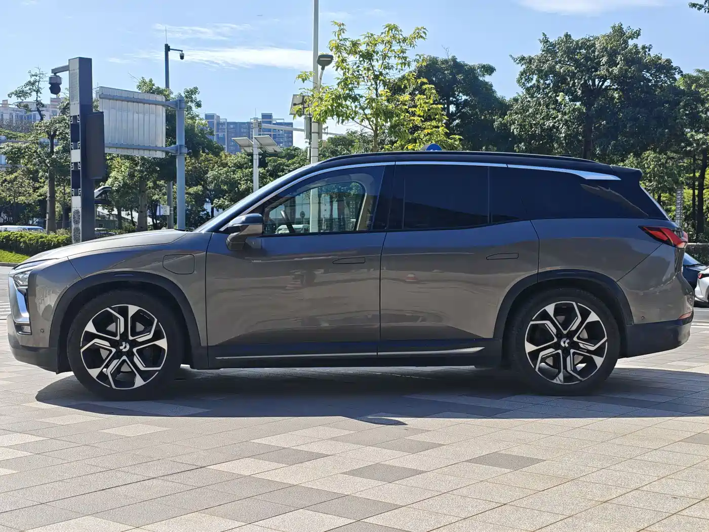 NIO ES8 2018 2018 Founder Edition