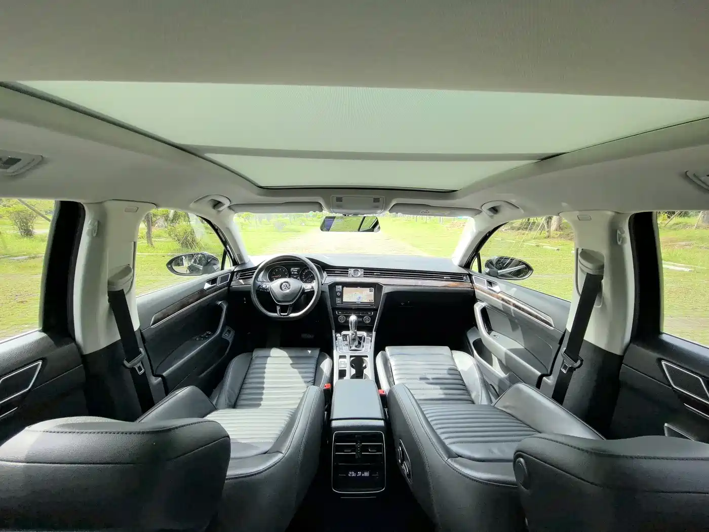 Volkswagen Magotan 2019 330TSI DSG Luxury Class China VI фото 12