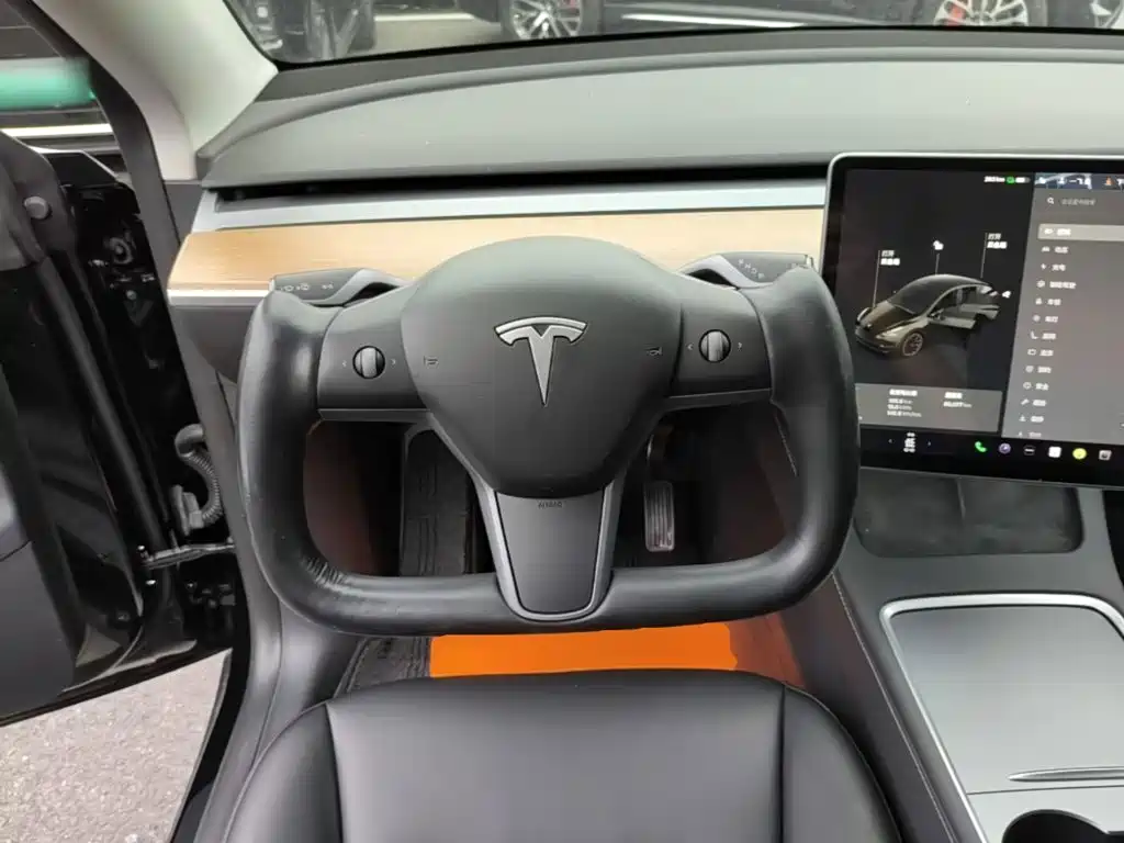 Фото 11 - Tesla Model Y