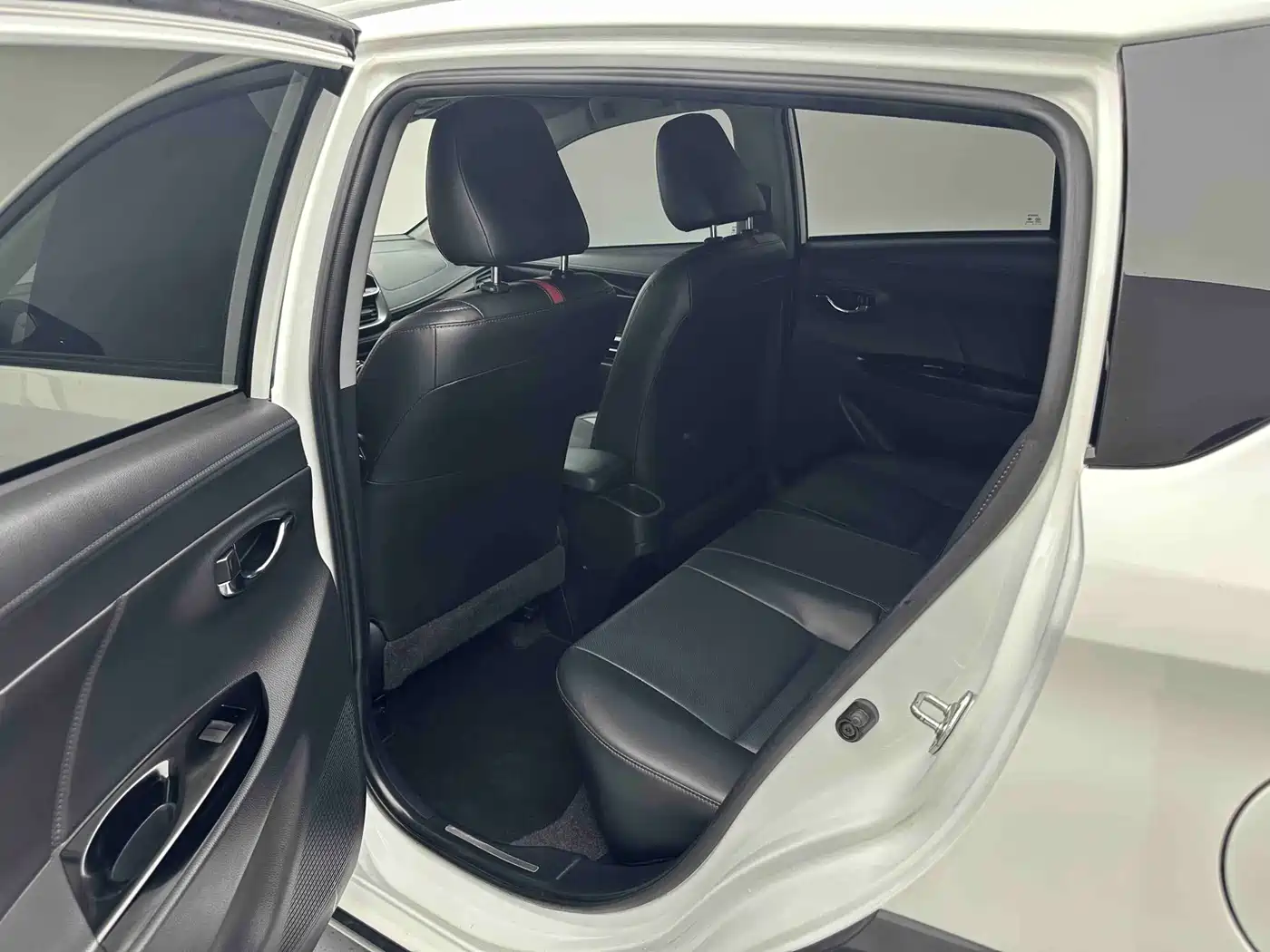 Toyota YARiS L Zhi Xuan 2023 2022 Zhi Xuan X 1.5L CVT Luxury PLUS Edition