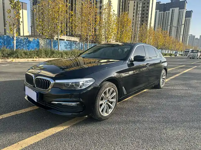 BMW 5 SERIES