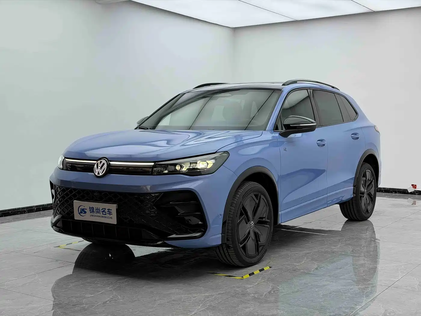 Volkswagen Tiguan L 2024 PRO 380TSI 4WD R-Line Premium Edition фото 2