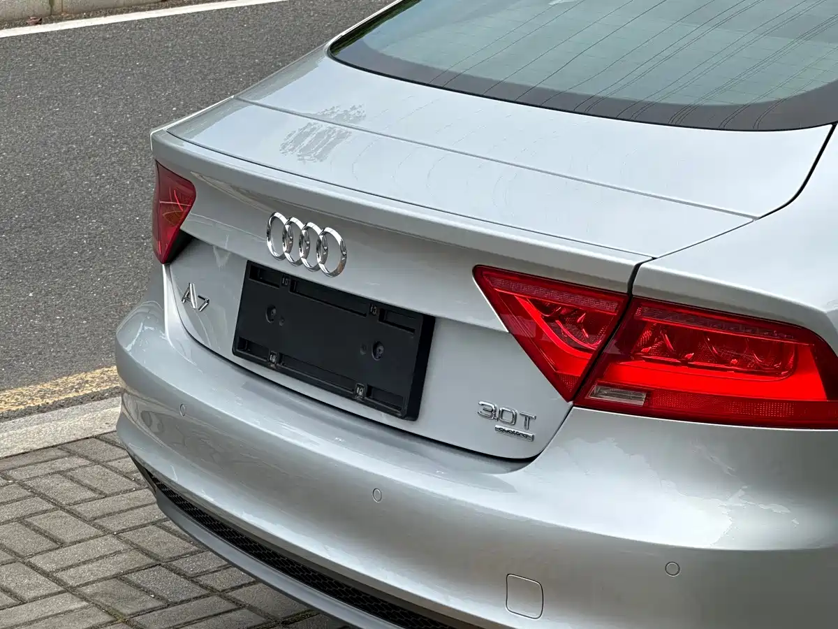 Audi A7 2012 2012 3.0TFSI quattro Luxury Model
