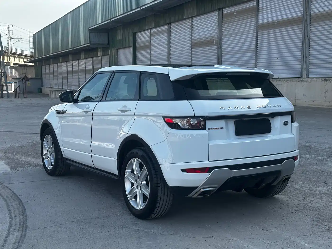 Land Rover Range Rover Evoque 2015 2.0T 5-Door Dynamic Edition фото 5