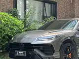 Фото 2 - Lamborghini Urus