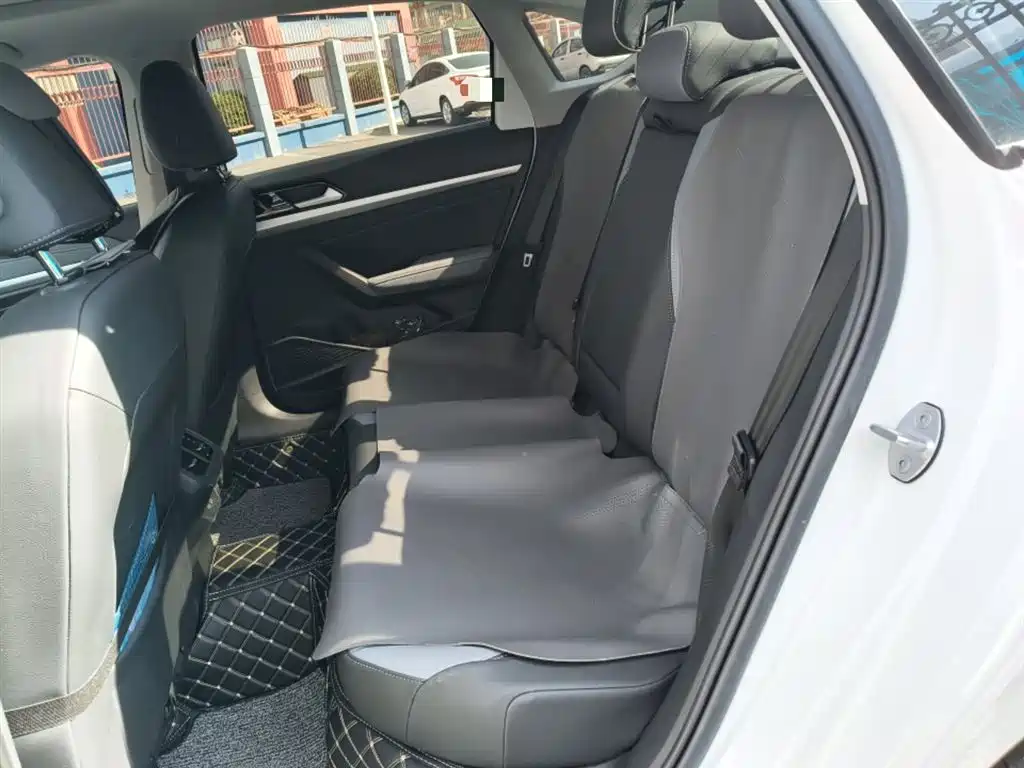 Volkswagen Lavida 2024 Model 1.5L Automatic 5 Million Edition фото 15