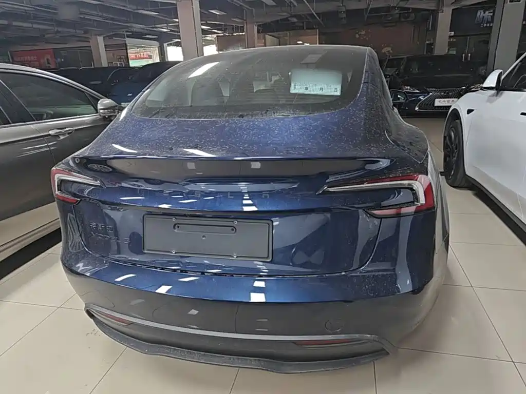 Tesla Model 3 2026 2025 Model Year Facelift Rear-Wheel Drive