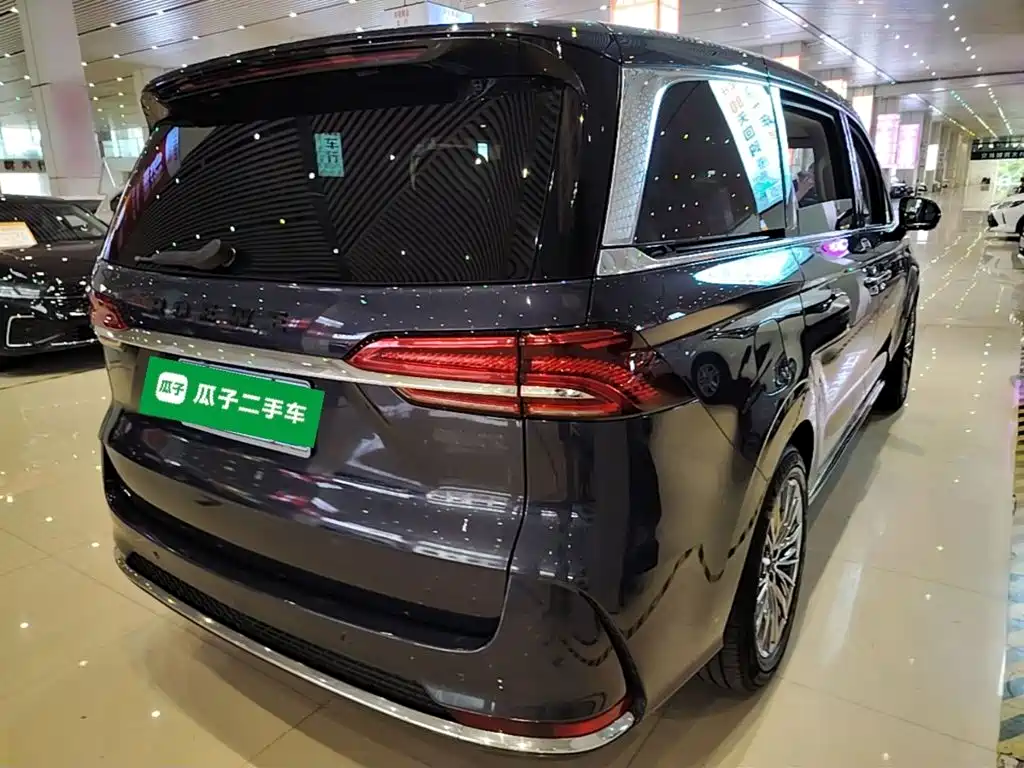 Roewe iMAX8 2020 2021 400TGI Supreme Series Honor