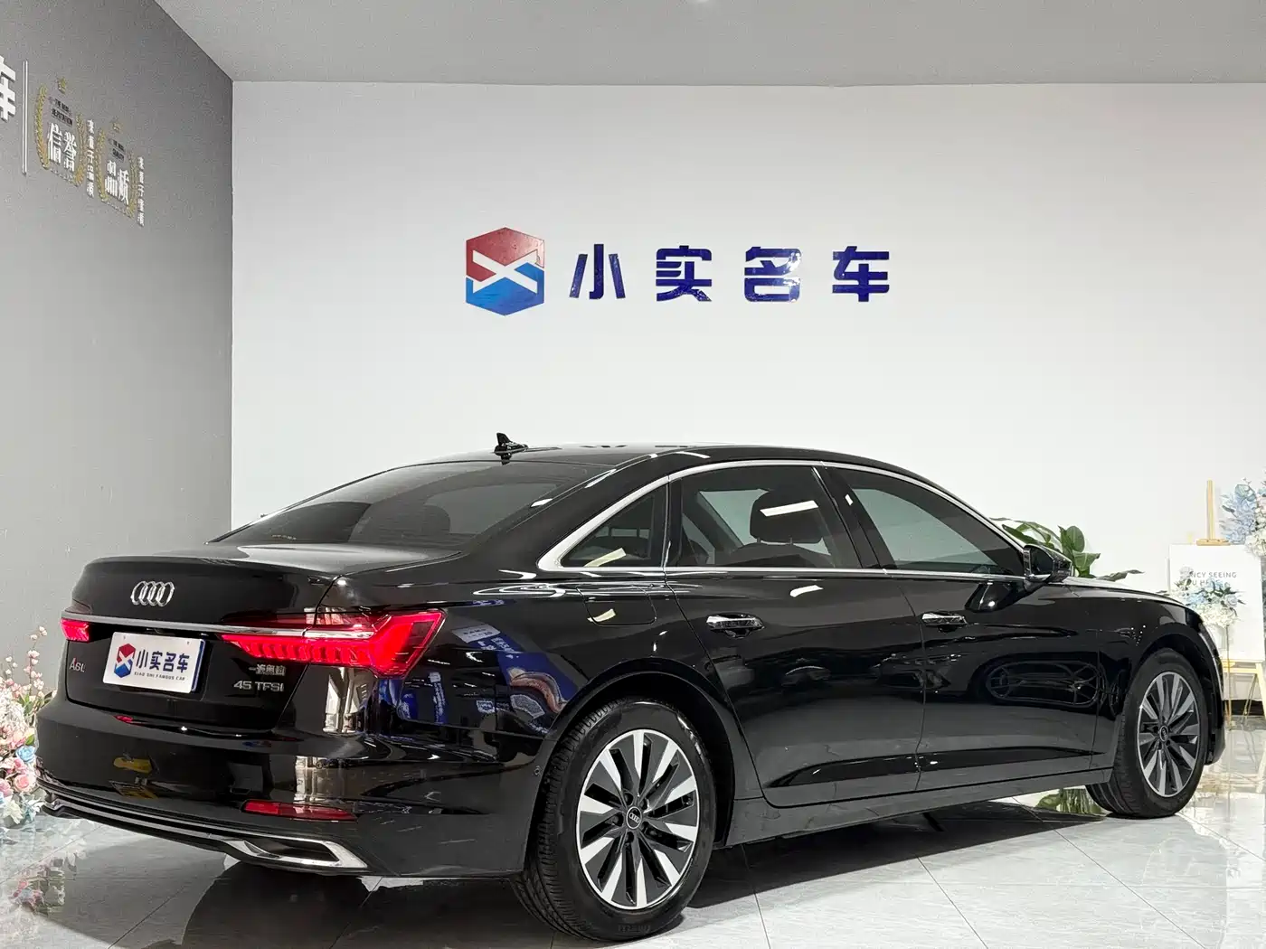 Audi A6L 2023 45 TFSI Premium Selection Elegance фото 7