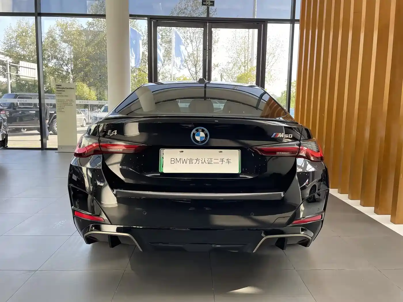 BMW I4