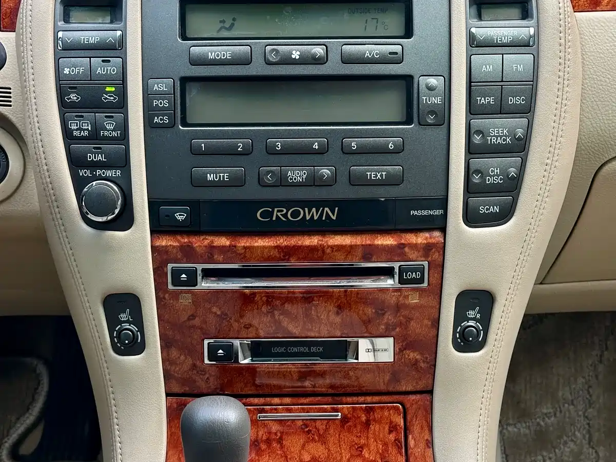 Toyota Crown 2007 2.5L Royal Special Edition фото 9