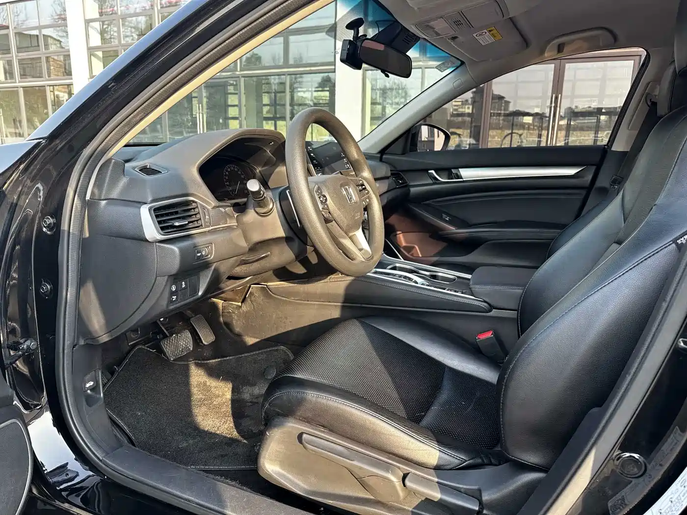 Фото 4 - Honda Accord