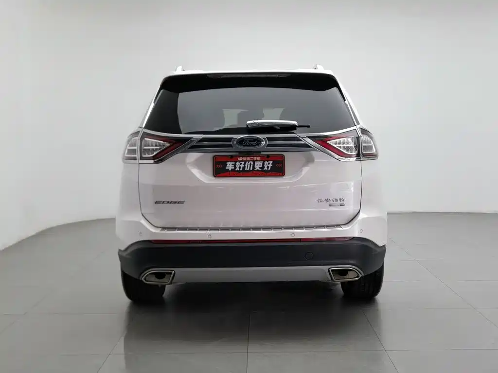 Фото 4 - Ford Edge