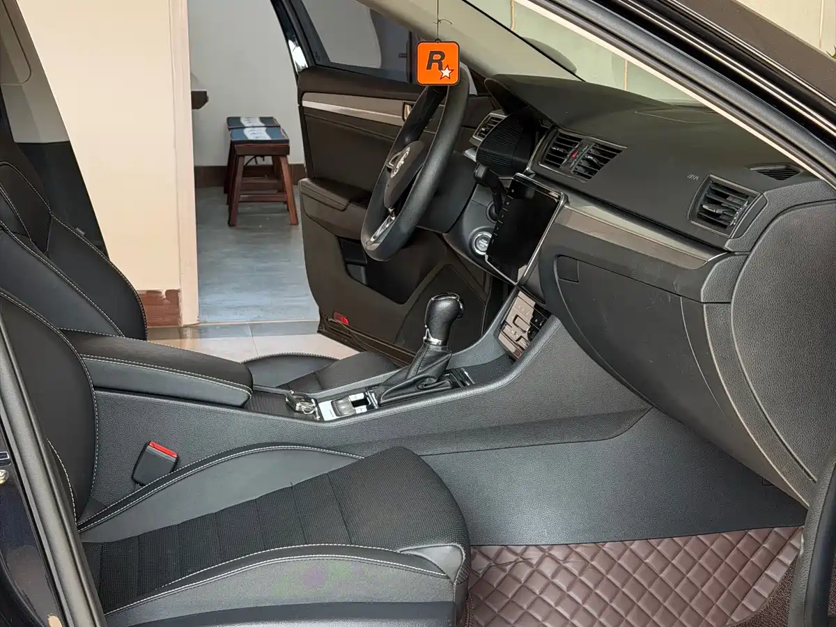 Photo 13 - Škoda Superb