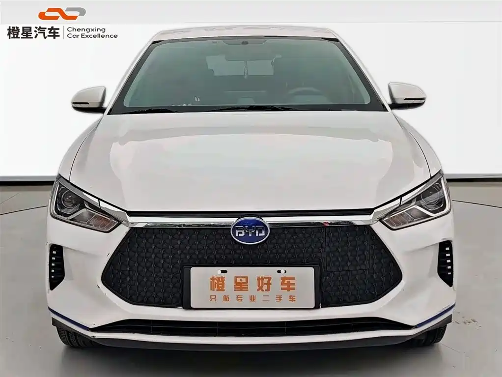 Фото 2 - BYD e2