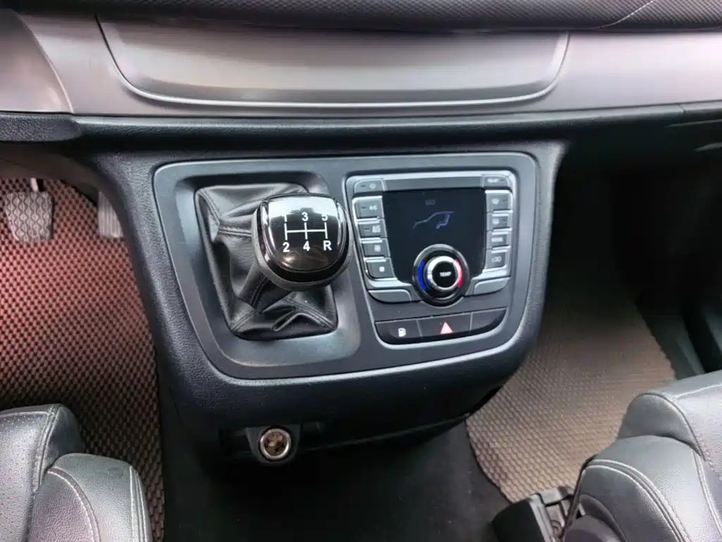 Maxus G10 2023 2023 Facelift 2.0L Manual Multi-Purpose Edition Gasoline 7-Seater