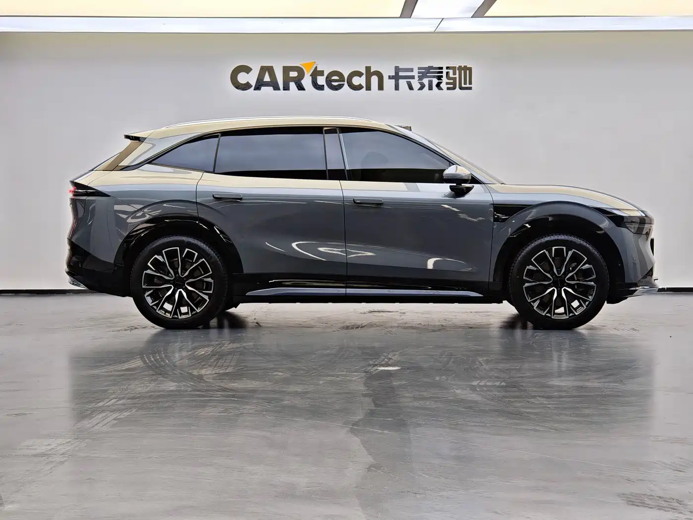 ZEEKR 7X 2025 2025 Model 75kWh RWD Smart Driving Edition