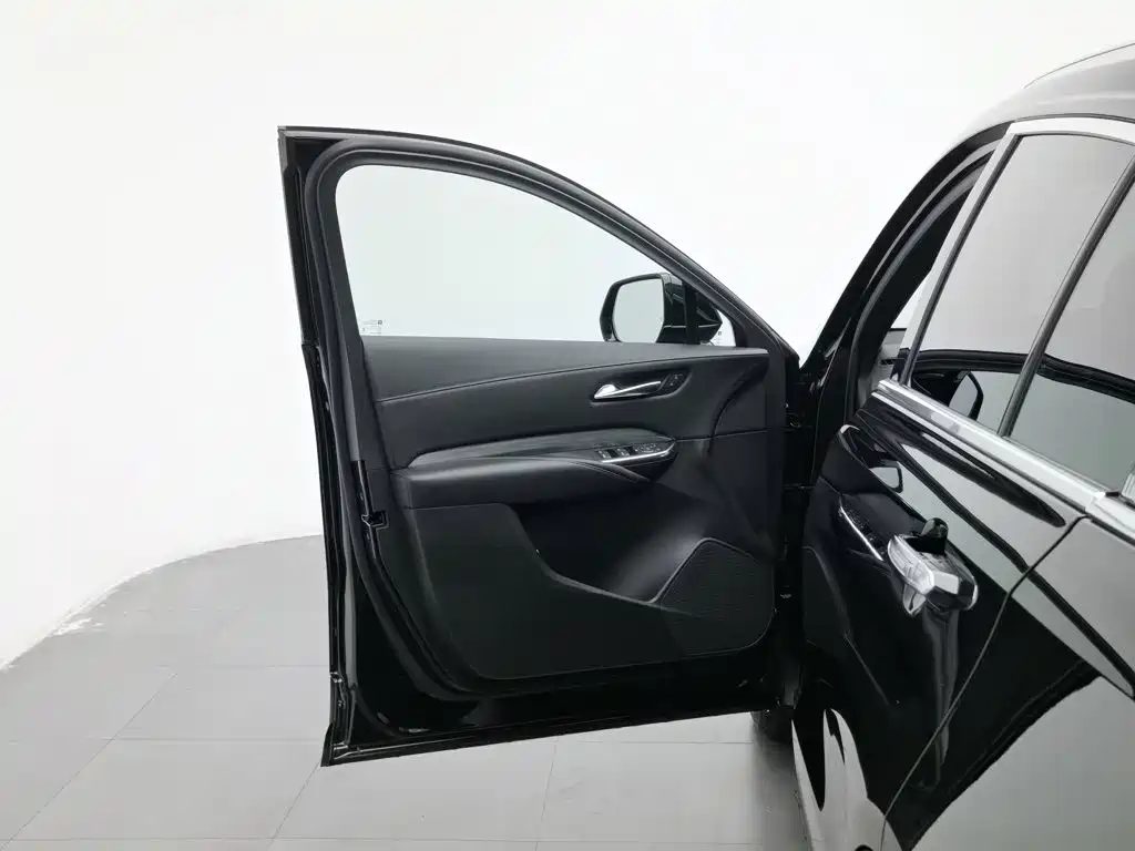 Cadillac XT4 2023 2024 28T 2WD Luxury