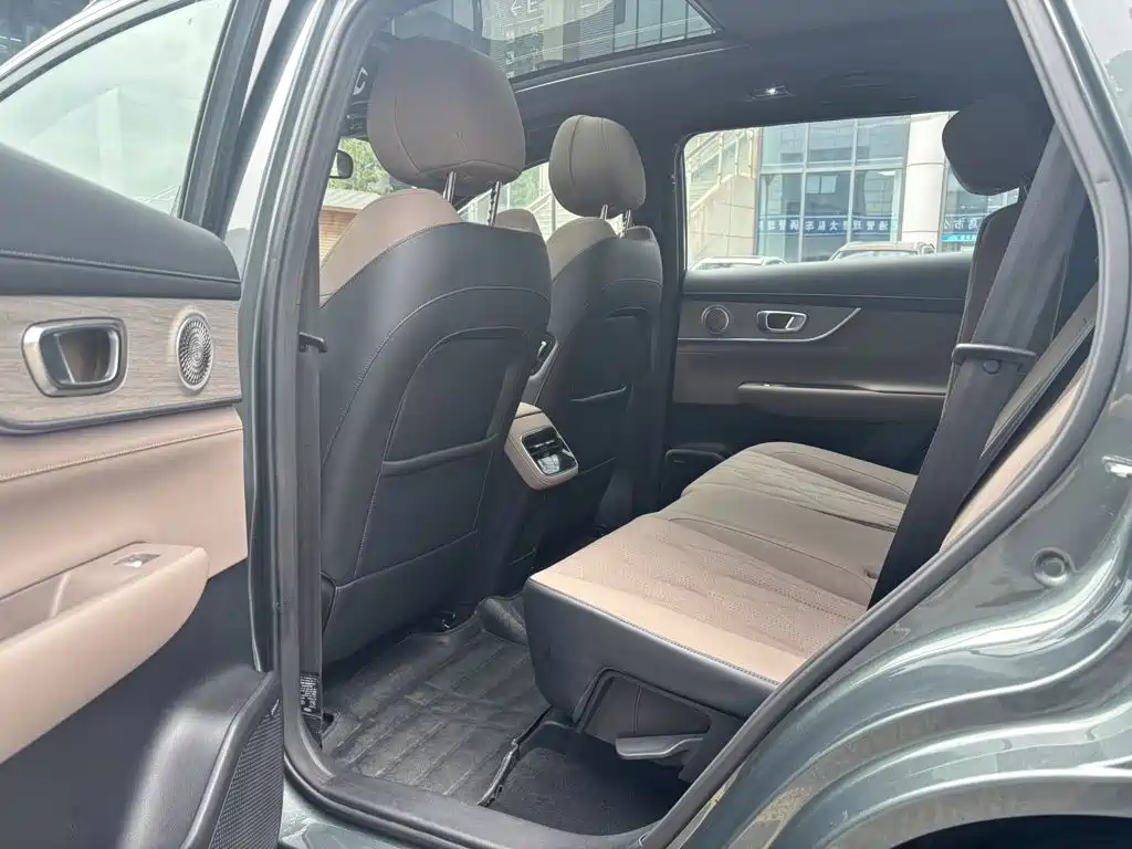 Chery Tiggo 8 PLUS 2024 2025 290TGDI DCT Premium 5-seater