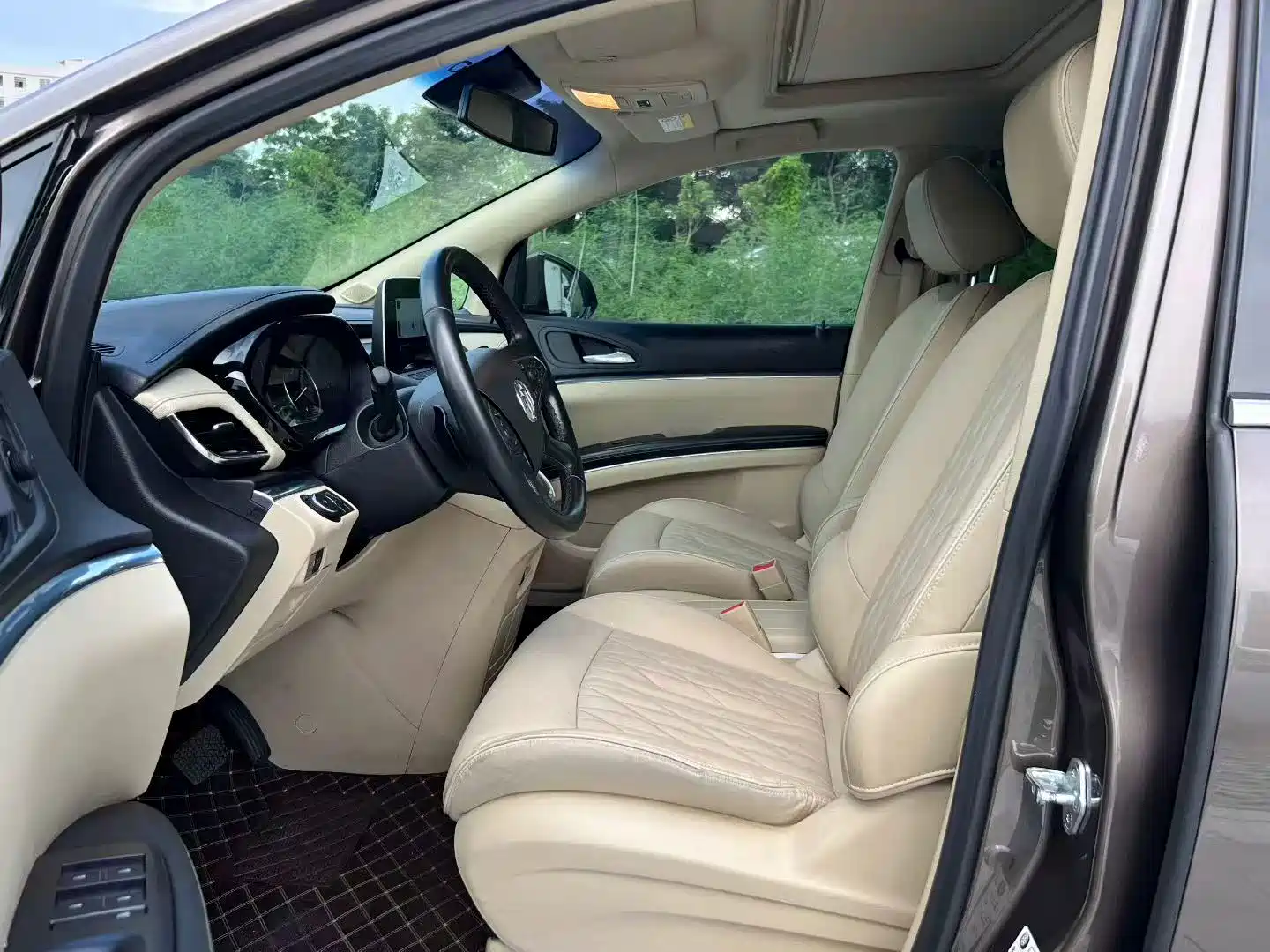 Фото 7 - Buick GL8