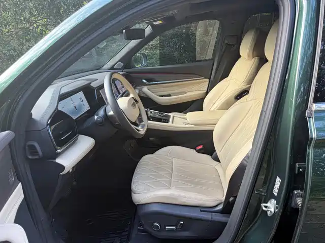 Geely Xingyue L 2025 Oriental Glory 2.0TD Automatic AWD Moon View Edition — фото 4