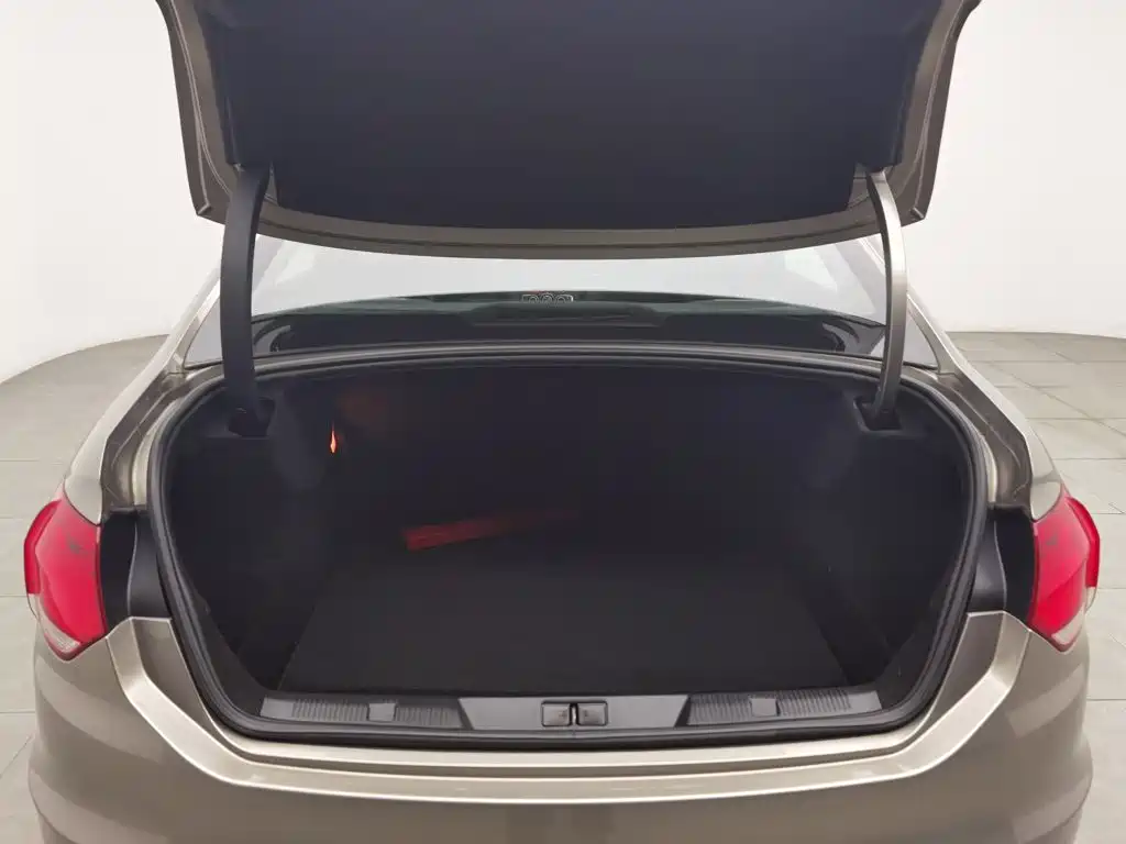Citroën C4L 2014 2014 1.8L Smart Drive Automatic Sport