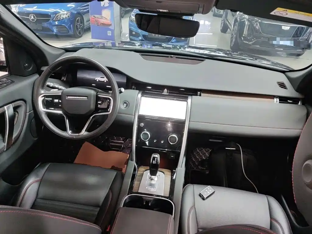 Фото 10 - Land Rover Discovery Sport