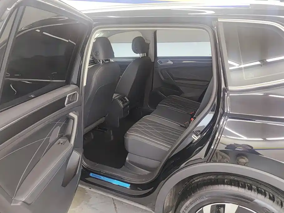 Volkswagen Tiguan L 2025 2025 Model 300TSI Auto 2WD Dragon Edition