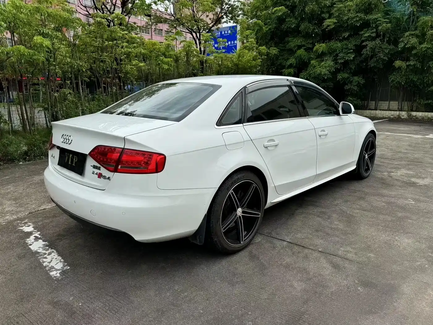 Audi A4L 2011 2012 2.0 TFSI Auto Standard
