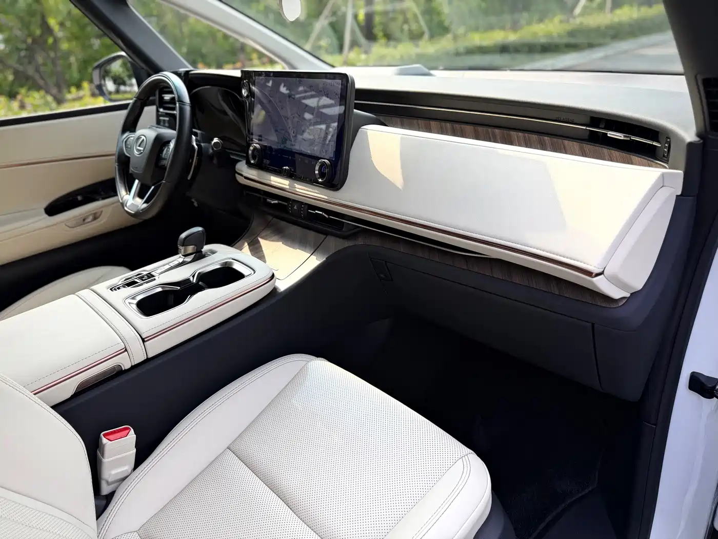 Lexus LM 2026 2023 350h 7-Seater Elegance Edition