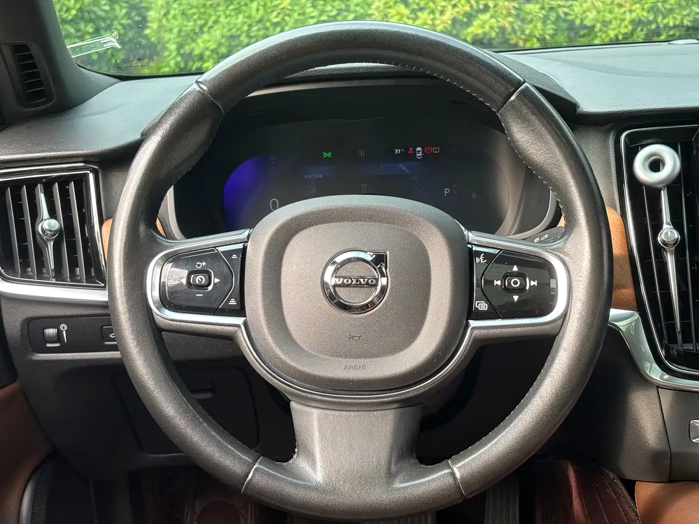 Фото 13 - Volvo S90