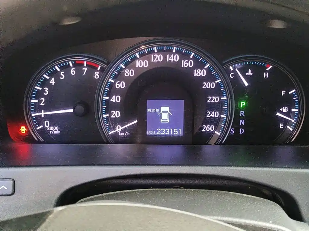 Фото 4 - Toyota Crown