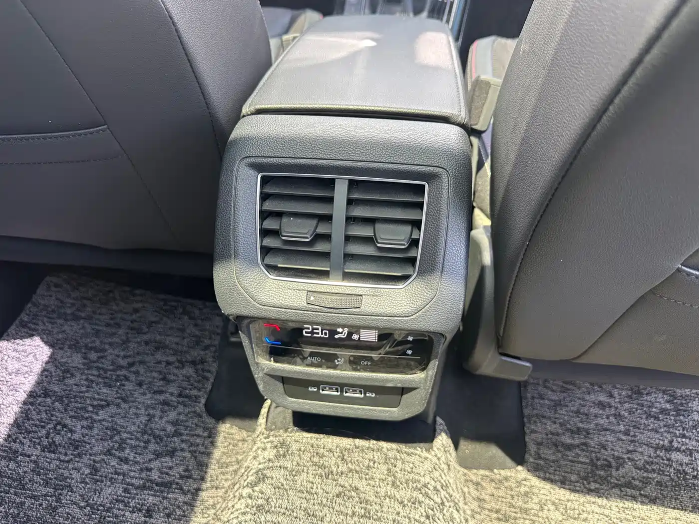 Фото 23 - Volkswagen Tayron