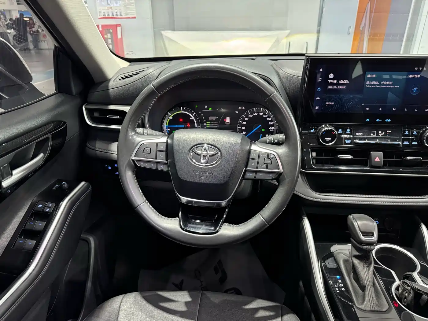 Фото 13 - Toyota Highlander