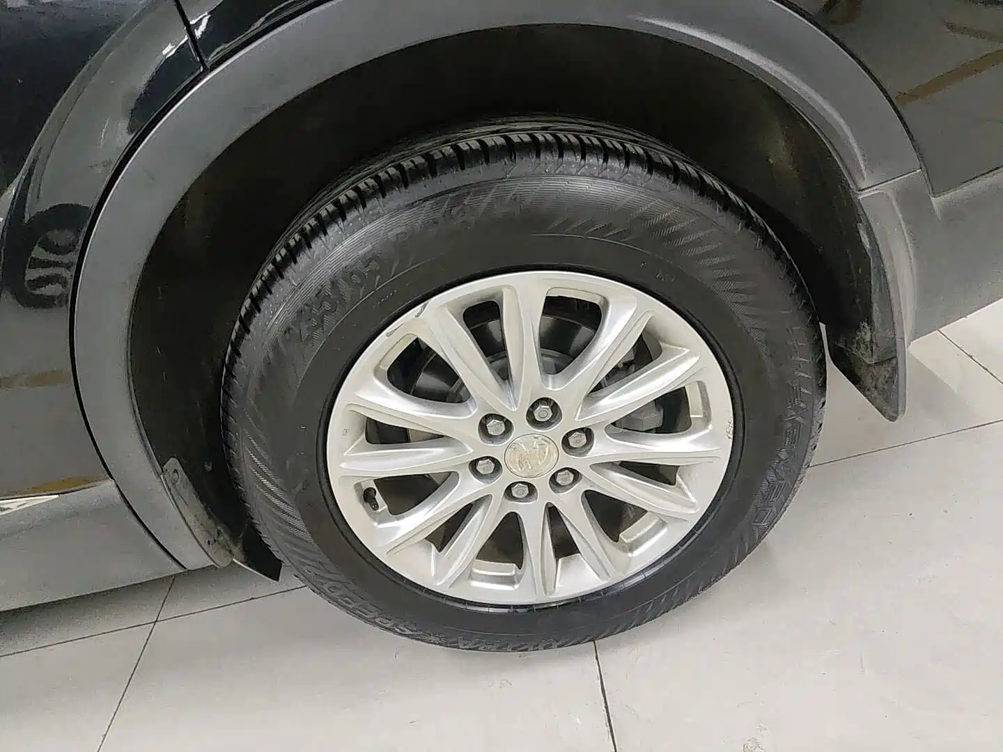 Фото 16 - Buick Enclave