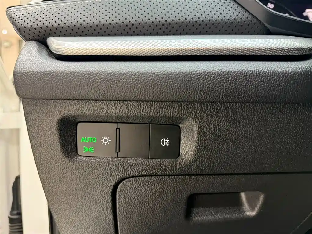 Škoda Octavia 2022 PRO TSI280 Premium Edition фото 22