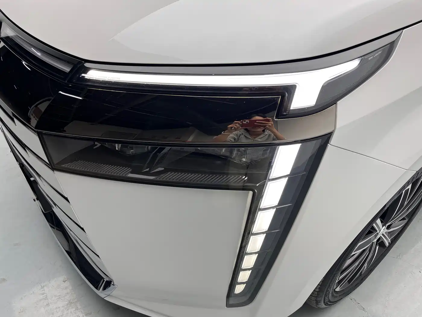 GAC Trumpchi Trumpchi E8 NEV 2024 150km Soaring Dragon Glory Edition фото 7