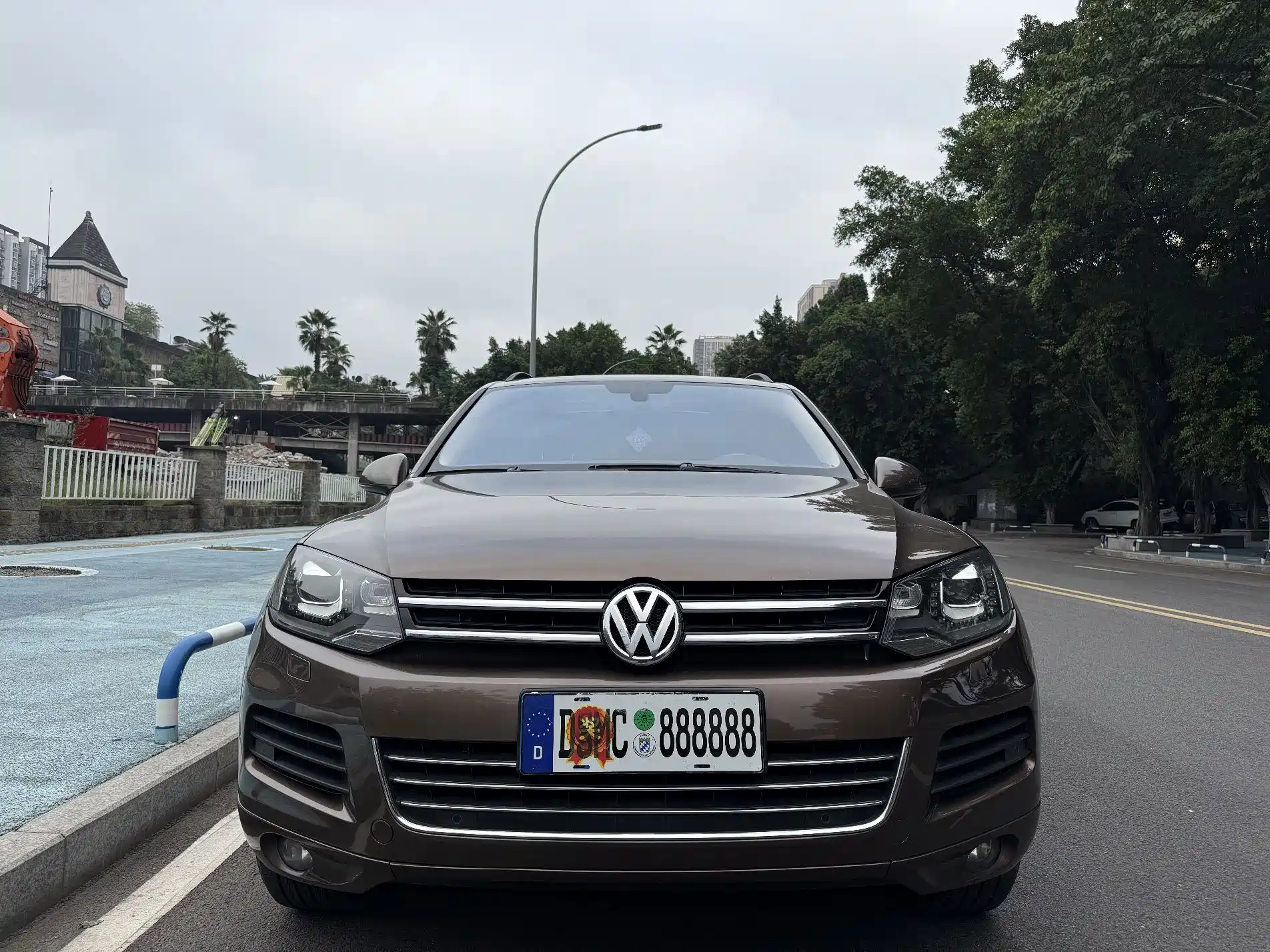 Photo 2 - Volkswagen Touareg