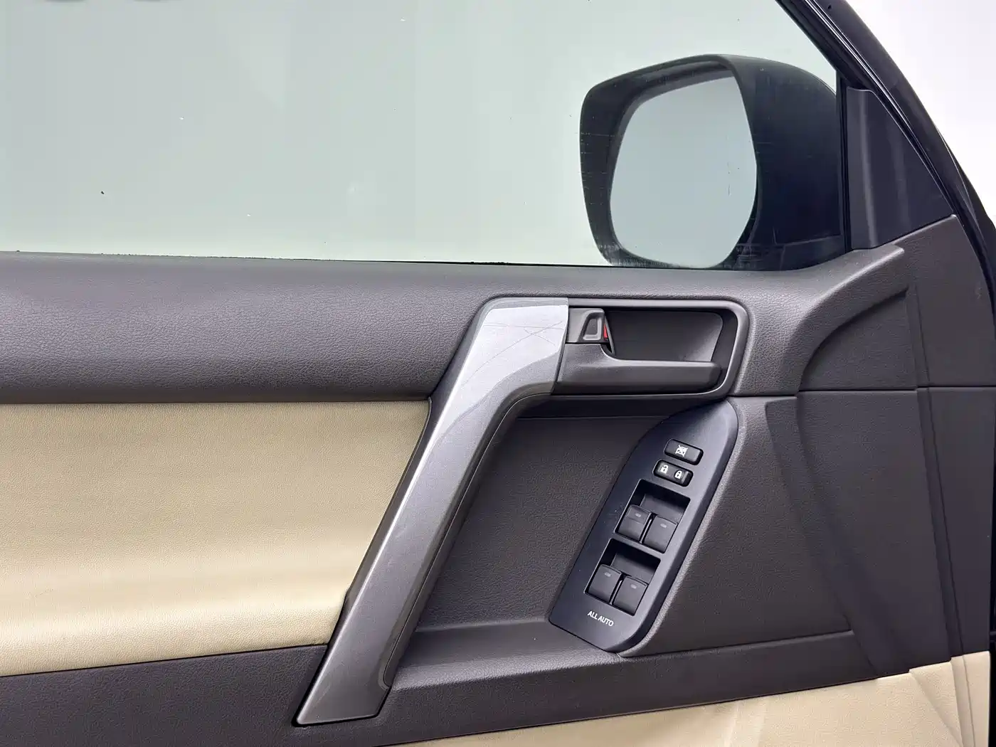 Toyota Prado (Import) 2010 2.7L Auto Luxury фото 18