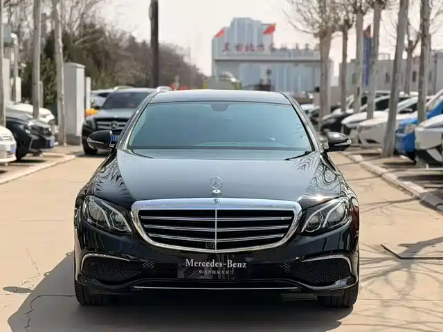 MERCEDES-BENZ E CLASS