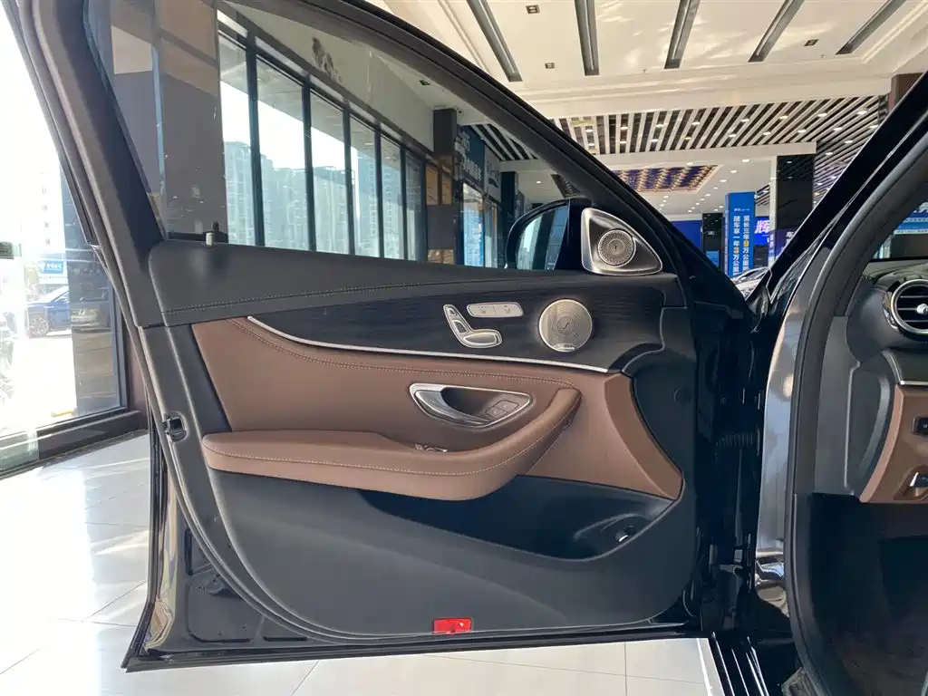 Mercedes-Benz E-Class 2022 Facelift E 300 L Sport Luxury Style фото 17