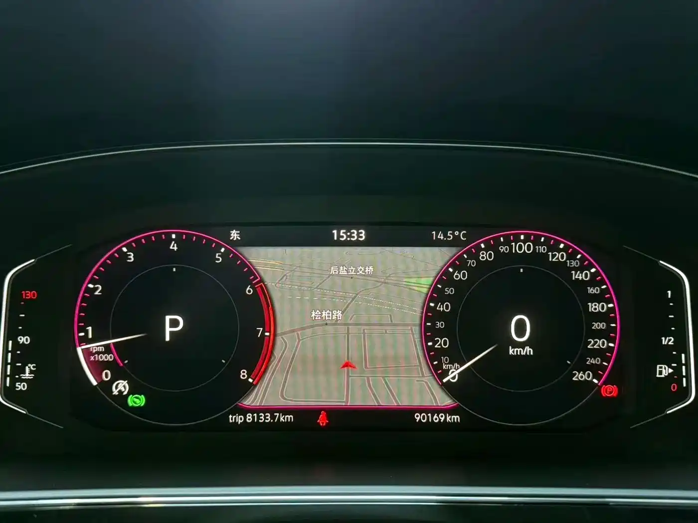 Volkswagen Passat 2022 330TSI Starlight Luxury Edition фото 13