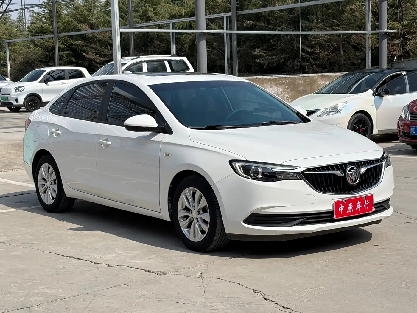Buick Excelle 2018 15T Manual Elite (China V) фото 3