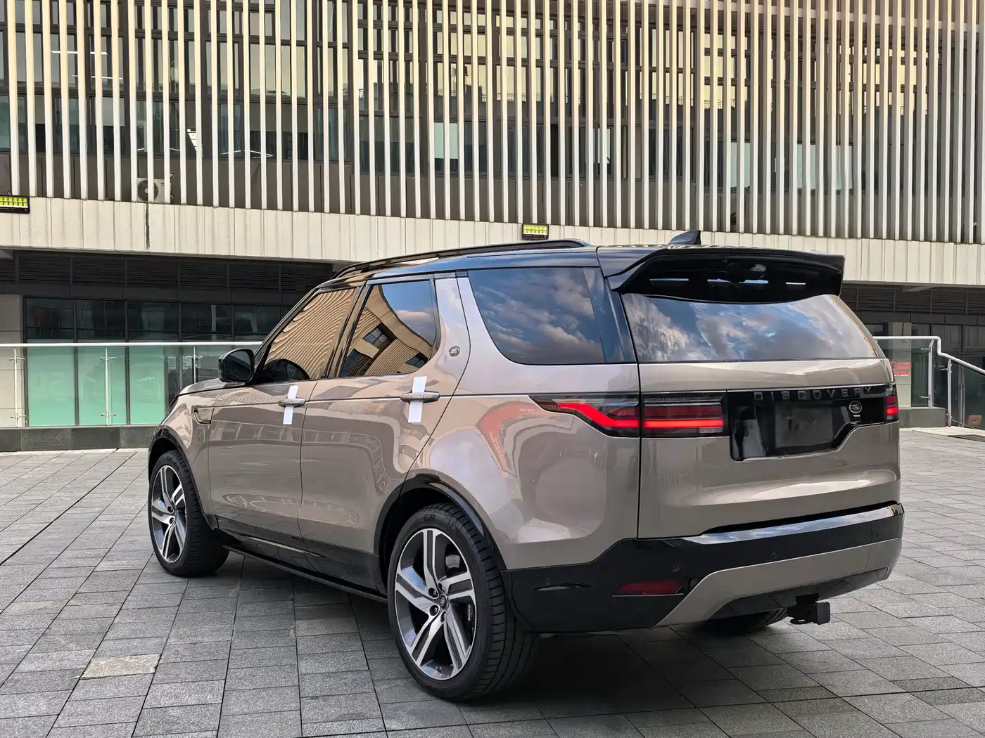 LAND ROVER DISCOVER