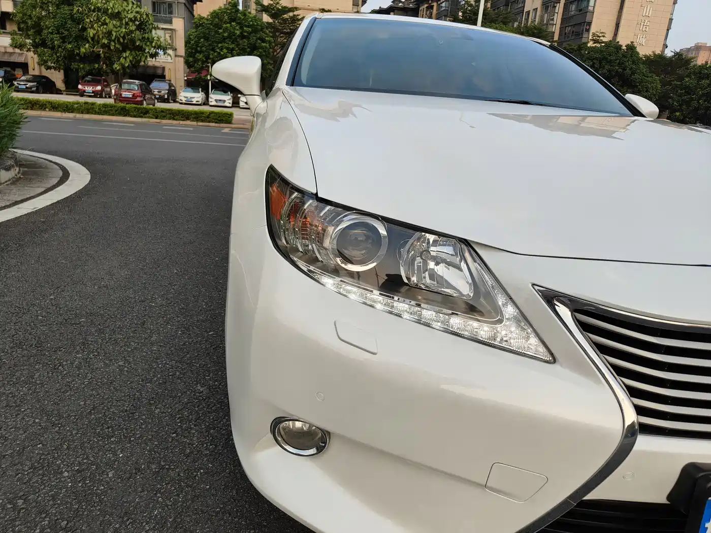 صورة 18 - Lexus ES