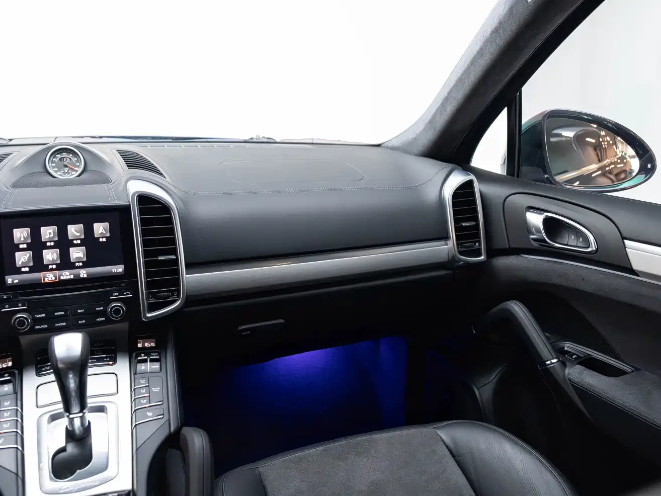 Porsche Cayenne 2016 Cayenne GTS 3.6T фото 20