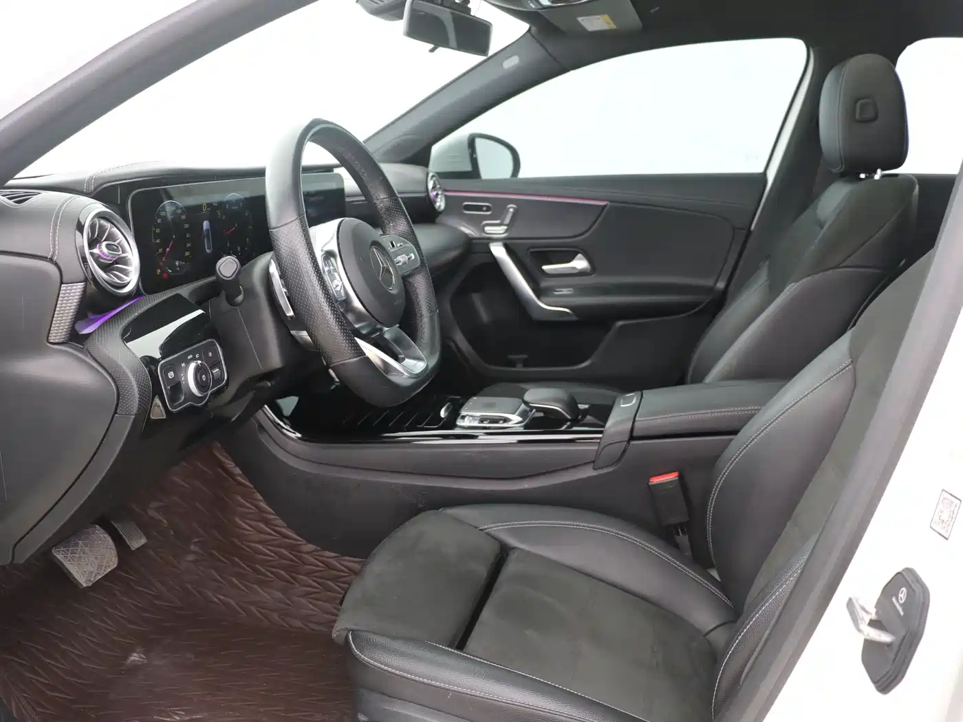 Mercedes-Benz A-Class 2020 A 200 L Sport Sedan фото 7