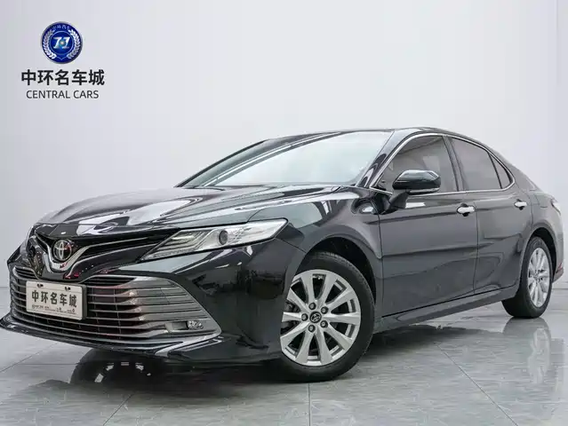 Toyota Camry 2019 Facelift 2.0G Luxury Edition — фото 1