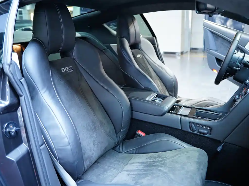 Aston Martin DBS 2010 2009 6.0 Touchtronic Coupe